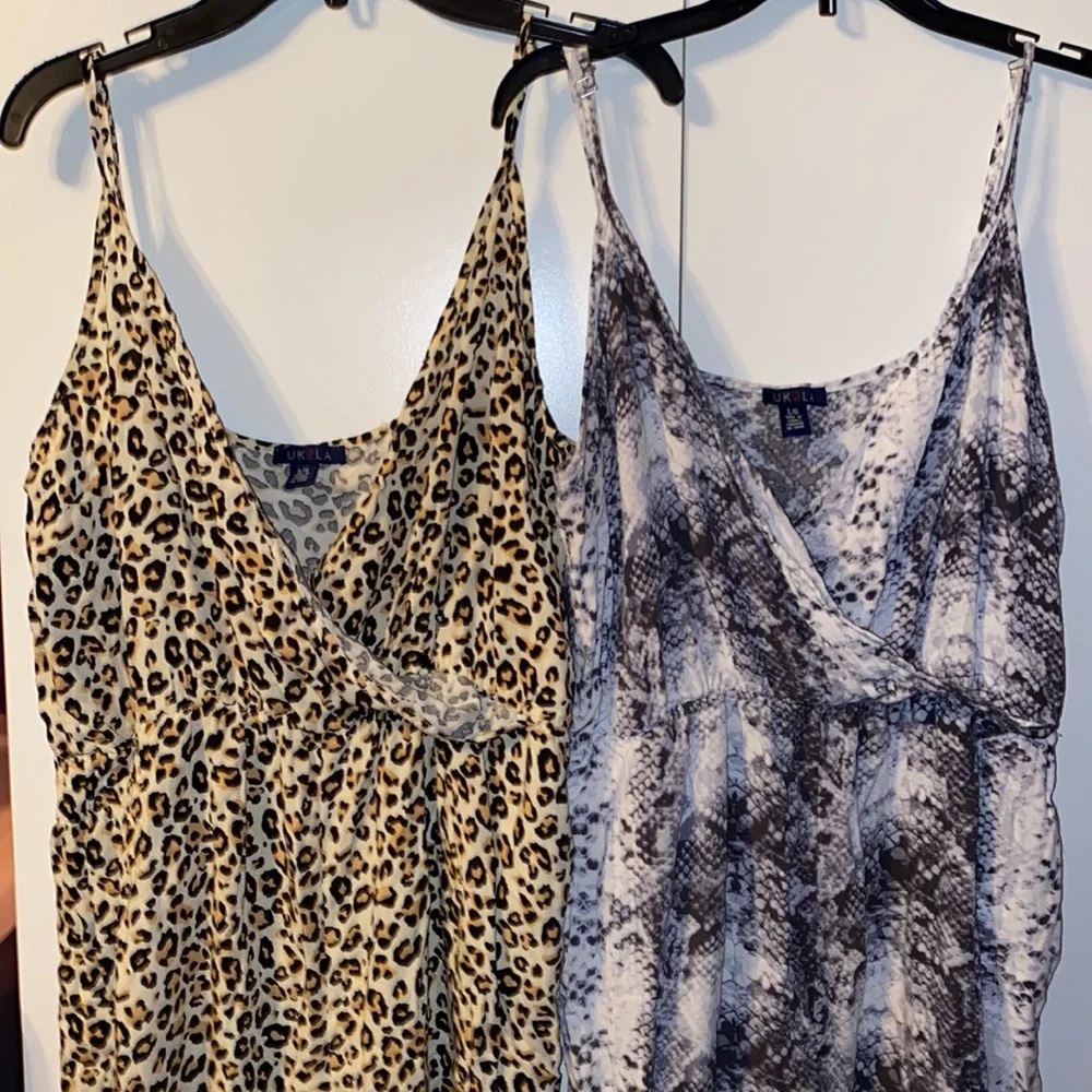 ✨Leopard/Snake Print Jumpsuit Set✨ - Picture 4 of 4